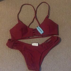 NEW with tags cupshe wine colored bikini!